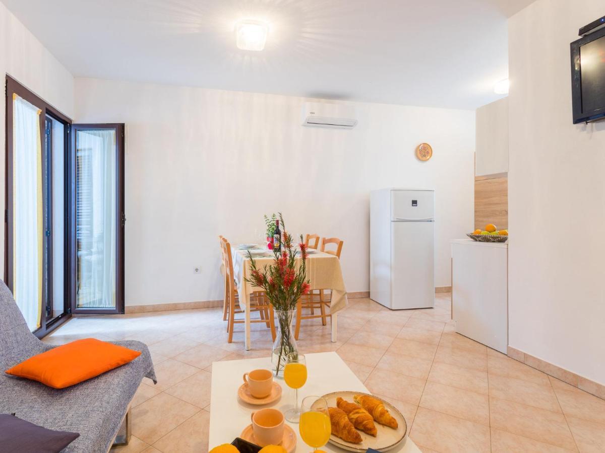 Apartment Tireli - Prc143 By Interhome Poreč Eksteriør bilde
